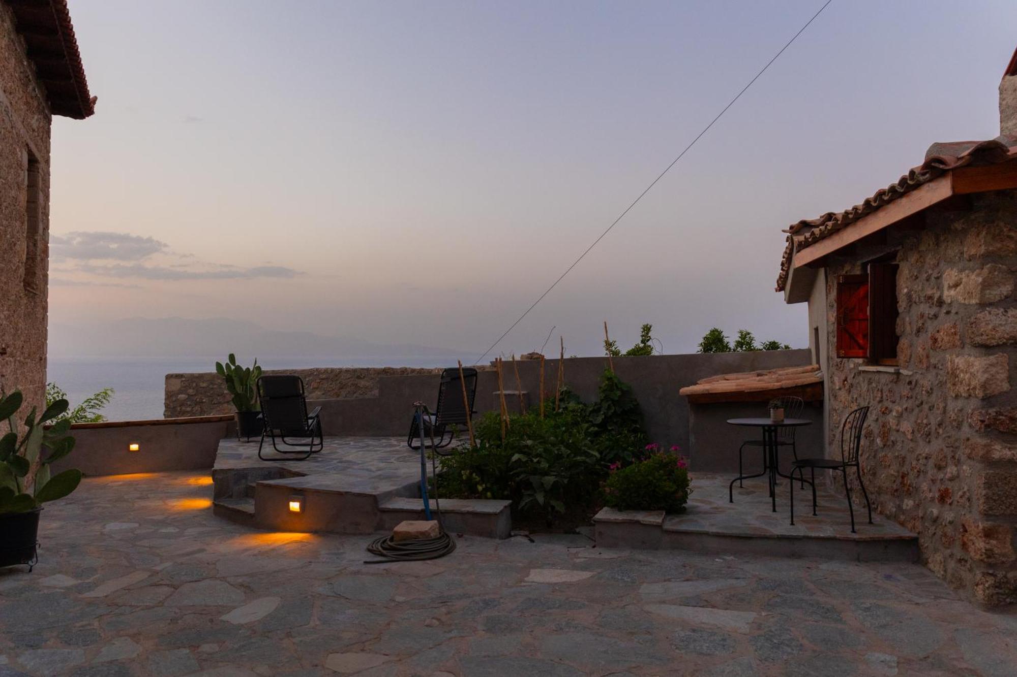 Fteri Stone House In Platanos, Akrata Apartment Ngoại thất bức ảnh